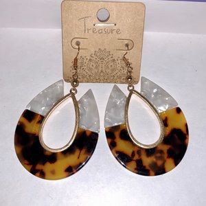 Treasure tortoiseshell and white acrylic earrings